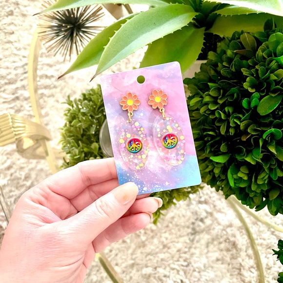 Lisa Frank Peace Sign Earrings - Picture 3 of 4